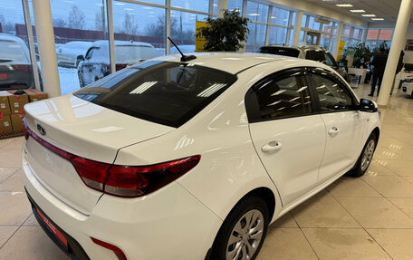 KIA Rio IV, 2017 год, 800 000 рублей, 3 фотография