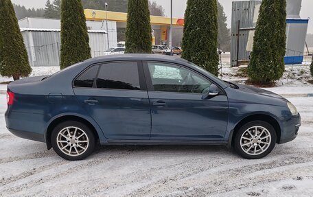 Volkswagen Jetta VI, 2008 год, 669 666 рублей, 3 фотография