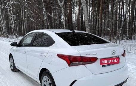 Hyundai Solaris II рестайлинг, 2021 год, 1 425 000 рублей, 6 фотография