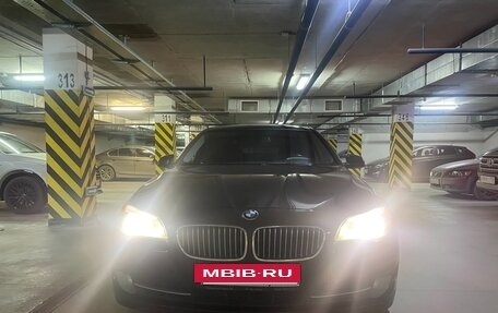 BMW 5 серия, 2012 год, 1 350 000 рублей, 2 фотография