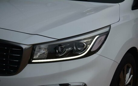 KIA Carnival III, 2018 год, 2 450 000 рублей, 9 фотография