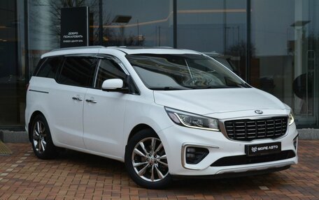 KIA Carnival III, 2018 год, 2 450 000 рублей, 3 фотография