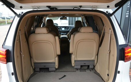 KIA Carnival III, 2018 год, 2 450 000 рублей, 15 фотография