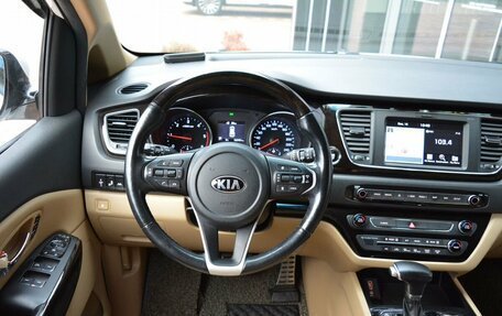 KIA Carnival III, 2018 год, 2 450 000 рублей, 20 фотография