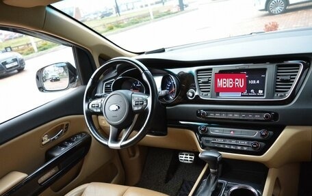 KIA Carnival III, 2018 год, 2 450 000 рублей, 19 фотография