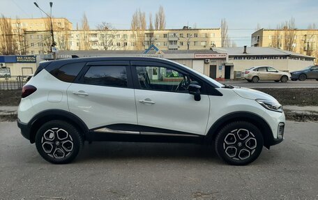 Renault Kaptur I рестайлинг, 2021 год, 1 880 000 рублей, 4 фотография