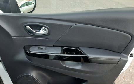 Renault Kaptur I рестайлинг, 2021 год, 1 880 000 рублей, 26 фотография