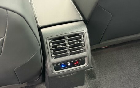 Volkswagen Golf VIII, 2025 год, 3 565 000 рублей, 30 фотография