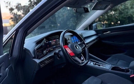 Volkswagen Golf VIII, 2021 год, 2 100 000 рублей, 6 фотография