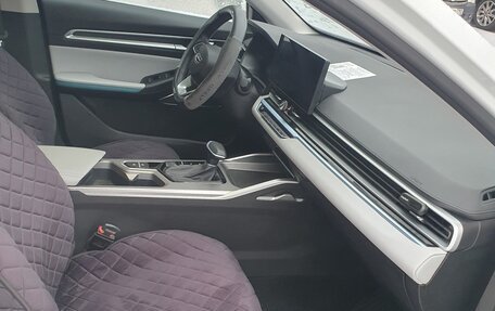 Geely Emgrand, 2023 год, 1 850 000 рублей, 4 фотография