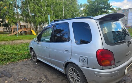 Toyota Corolla Spacio II, 1999 год, 400 000 рублей, 4 фотография
