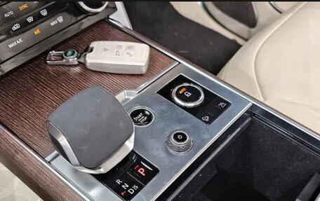 Land Rover Range Rover IV рестайлинг, 2023 год, 15 500 000 рублей, 6 фотография