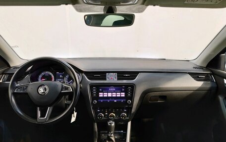 Skoda Octavia, 2018 год, 1 989 000 рублей, 8 фотография