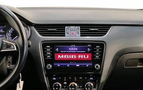 Skoda Octavia, 2018 год, 1 989 000 рублей, 9 фотография