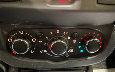 Renault Duster I рестайлинг, 2019 год, 1 800 000 рублей, 36 фотография