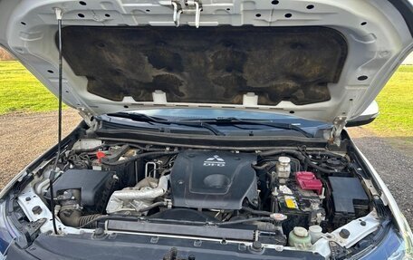 Mitsubishi Pajero Sport III рестайлинг, 2018 год, 3 290 000 рублей, 4 фотография