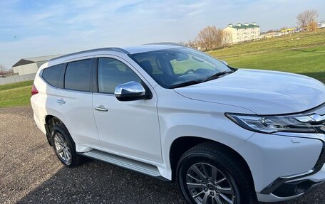 Mitsubishi Pajero Sport III рестайлинг, 2018 год, 3 290 000 рублей, 2 фотография