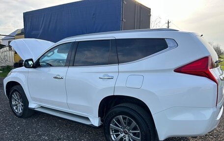 Mitsubishi Pajero Sport III рестайлинг, 2018 год, 3 290 000 рублей, 11 фотография