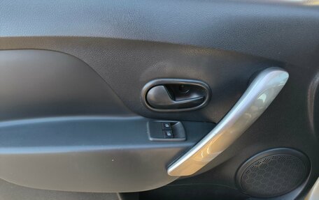 Renault Sandero II рестайлинг, 2016 год, 1 025 000 рублей, 13 фотография