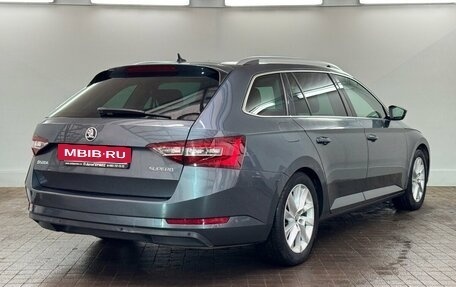 Skoda Superb III рестайлинг, 2018 год, 1 749 000 рублей, 4 фотография