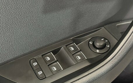 Skoda Superb III рестайлинг, 2018 год, 1 749 000 рублей, 12 фотография