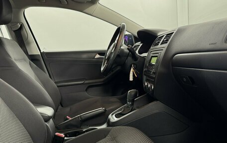 Volkswagen Jetta VI, 2014 год, 1 025 000 рублей, 10 фотография