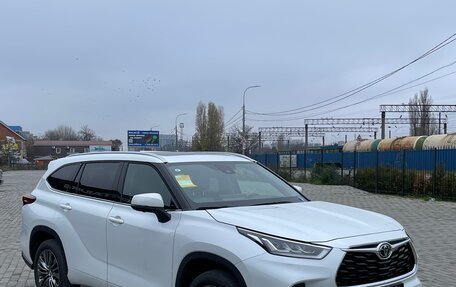 Toyota Highlander, 2025 год, 5 800 000 рублей, 3 фотография