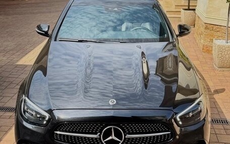 Mercedes-Benz E-Класс, 2021 год, 4 900 000 рублей, 1 фотография