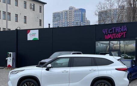 Toyota Highlander, 2025 год, 5 800 000 рублей, 8 фотография