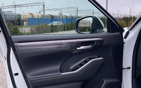 Toyota Highlander, 2025 год, 5 800 000 рублей, 12 фотография