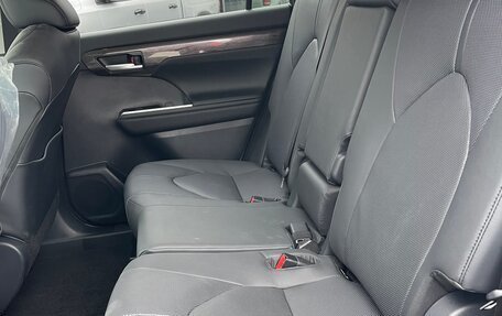 Toyota Highlander, 2025 год, 5 800 000 рублей, 16 фотография