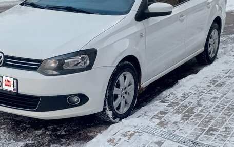 Volkswagen Polo VI (EU Market), 2014 год, 900 000 рублей, 2 фотография