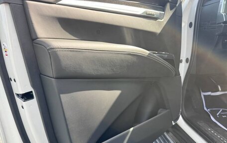 Cadillac Escalade V, 2025 год, 29 000 000 рублей, 16 фотография