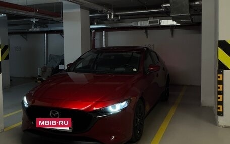 Mazda 3, 2019 год, 2 200 000 рублей, 14 фотография