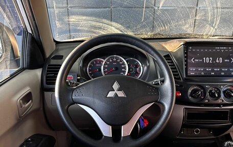Mitsubishi L200 IV рестайлинг, 2013 год, 1 799 000 рублей, 18 фотография