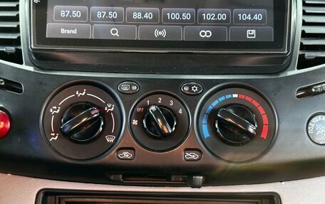 Mitsubishi L200 IV рестайлинг, 2013 год, 1 799 000 рублей, 25 фотография