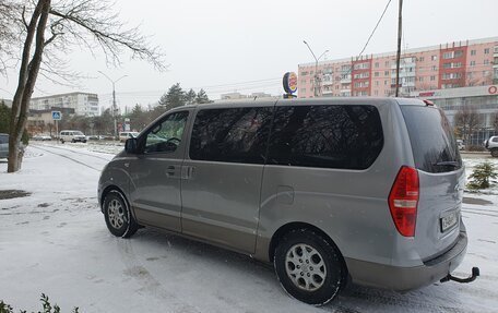Hyundai H-1 II рестайлинг, 2011 год, 1 685 000 рублей, 9 фотография