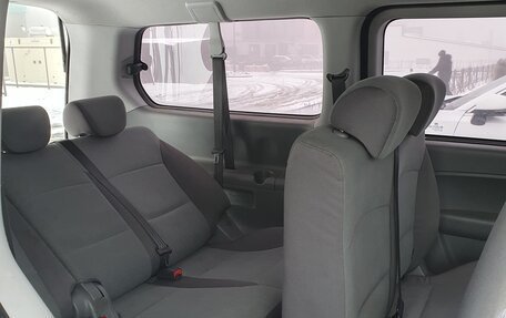 Hyundai H-1 II рестайлинг, 2011 год, 1 685 000 рублей, 15 фотография