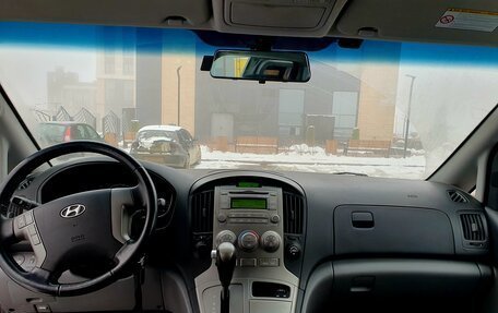 Hyundai H-1 II рестайлинг, 2011 год, 1 685 000 рублей, 18 фотография