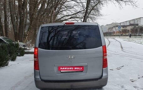 Hyundai H-1 II рестайлинг, 2011 год, 1 685 000 рублей, 7 фотография