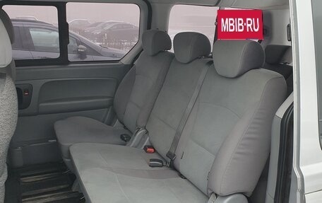 Hyundai H-1 II рестайлинг, 2011 год, 1 685 000 рублей, 16 фотография