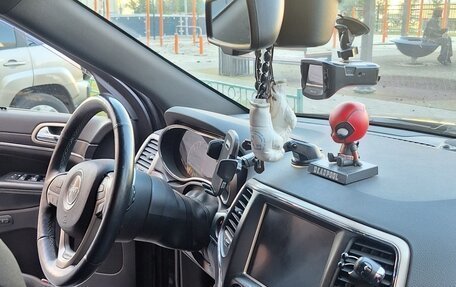 Jeep Grand Cherokee, 2016 год, 3 800 000 рублей, 13 фотография