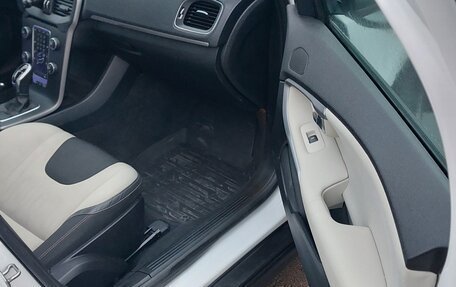 Volvo V40 II рестайлинг, 2013 год, 1 330 000 рублей, 8 фотография