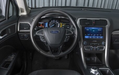 Ford Fusion (North America) II, 2019 год, 1 680 000 рублей, 13 фотография