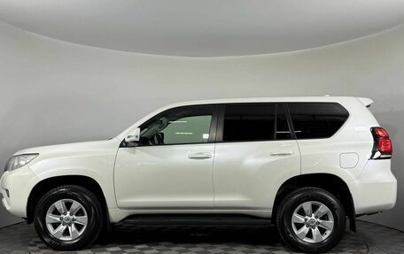 Toyota Land Cruiser Prado 150 рестайлинг 2, 2019 год, 4 000 000 рублей, 8 фотография