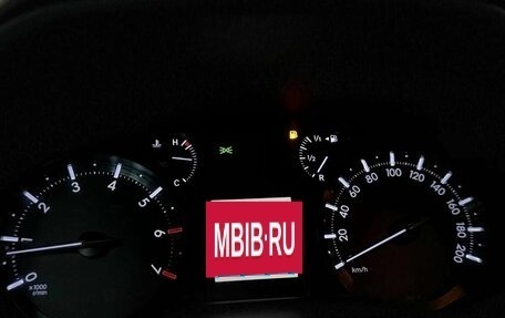 Toyota Land Cruiser Prado 150 рестайлинг 2, 2019 год, 4 000 000 рублей, 9 фотография