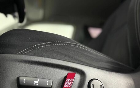 Toyota Land Cruiser Prado 150 рестайлинг 2, 2019 год, 4 000 000 рублей, 12 фотография