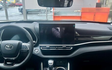 Toyota Highlander, 2025 год, 6 180 000 рублей, 10 фотография