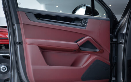 Porsche Cayenne III, 2025 год, 17 500 000 рублей, 23 фотография