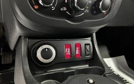 Renault Duster I рестайлинг, 2015 год, 1 195 000 рублей, 18 фотография